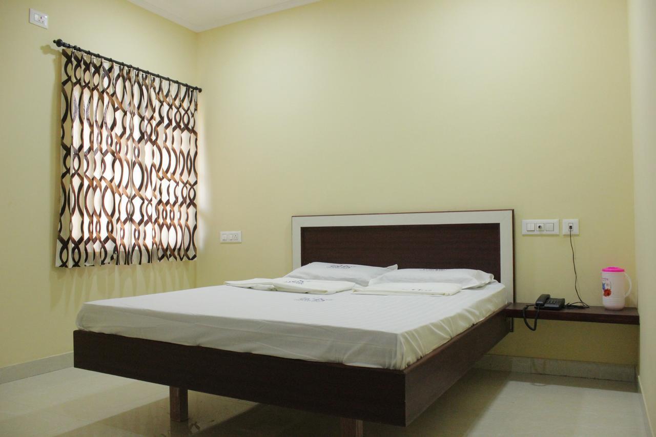 Shs Grand Park Hotel Коимбаторе Екстериор снимка